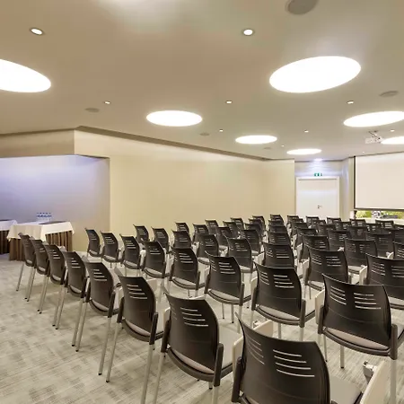 Ap Adriana 酒店 4*