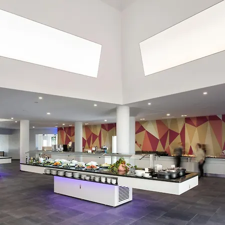 Ap Adriana אלבופיירה