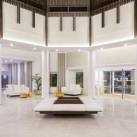 מלון Ap Adriana 4*