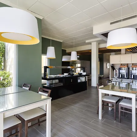 Ap Adriana 4* אלבופיירה