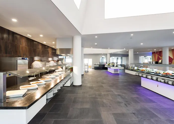 Ap Adriana Szálloda 4*