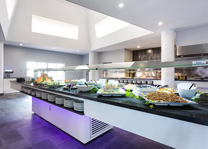 Ap Adriana 酒店 4*