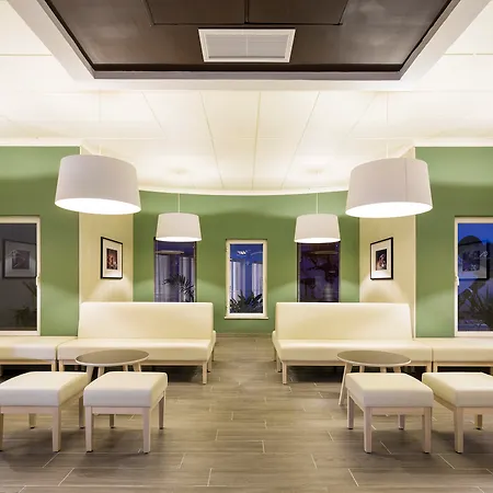 Hotel Ap Adriana 4*